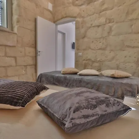 Dimora Storica Rebecca A *