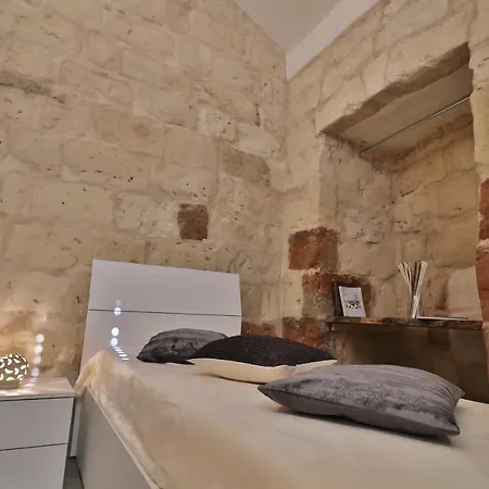 Dimora Storica Rebecca A Отранто