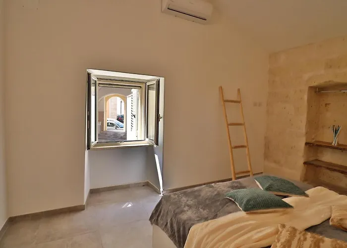 Dimora Storica Rebecca A * Отранто